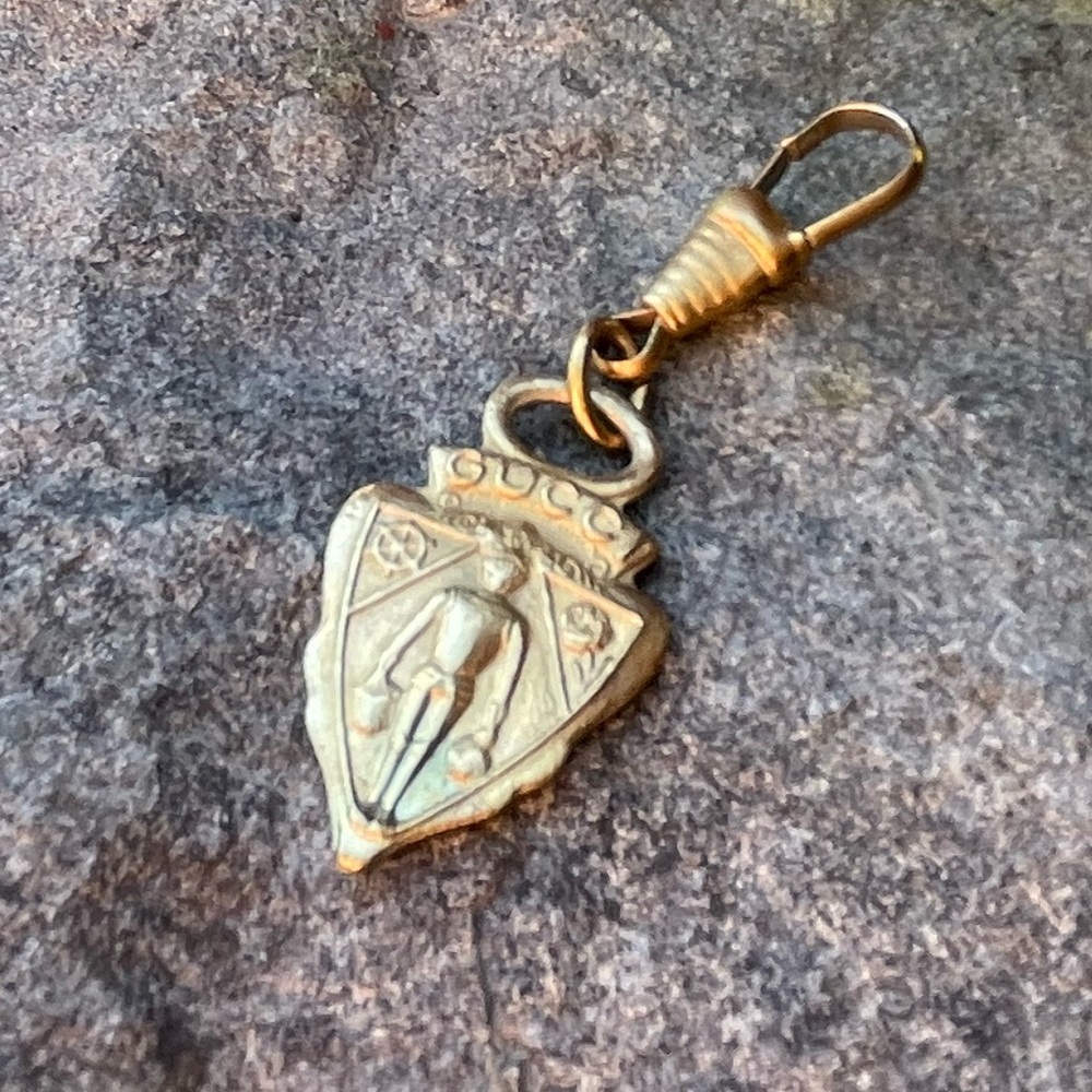 Vintage Gucci Gold Emblem Keychain Bag Charm - Picture 8 of 13